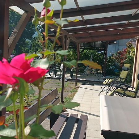 Apartman Alena Karlovy Vary Bagian luar foto