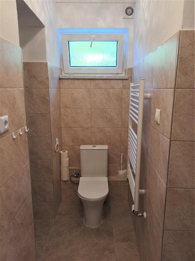 Apartman Alena Karlovy Vary Bagian luar foto