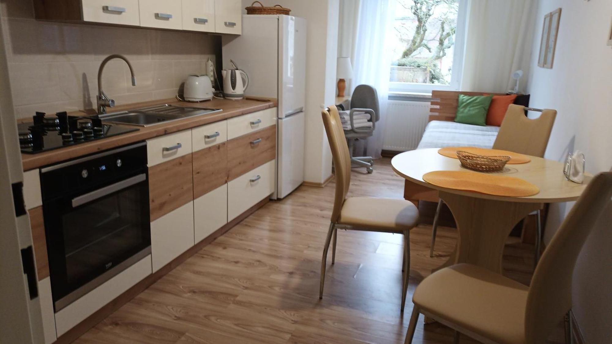 Apartman Alena Karlovy Vary Bagian luar foto